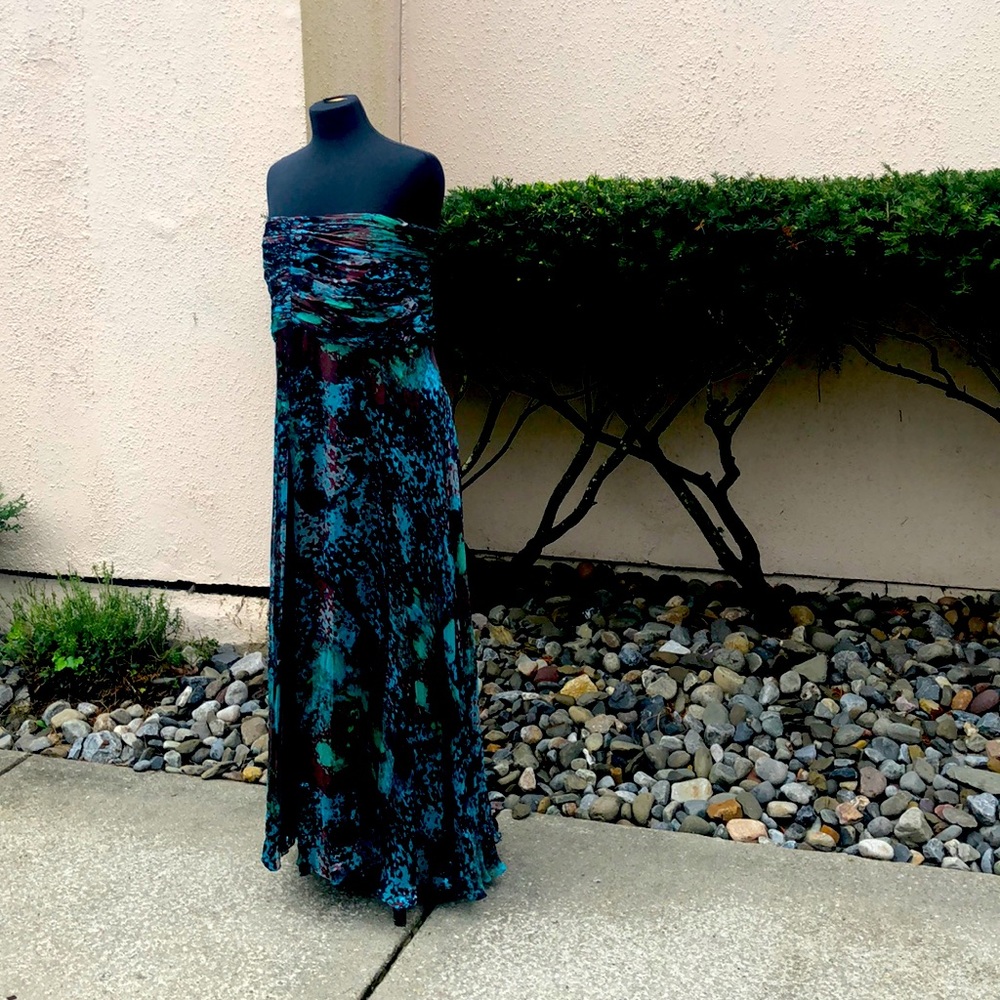 Sleeveless silk dress